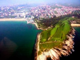 Club de Golf Mataleñas Vista aérea del club de golf Mataleñas en Santander